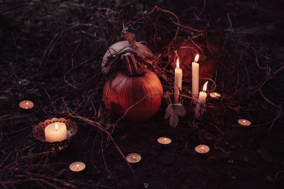 Zucche e candele a Samhain